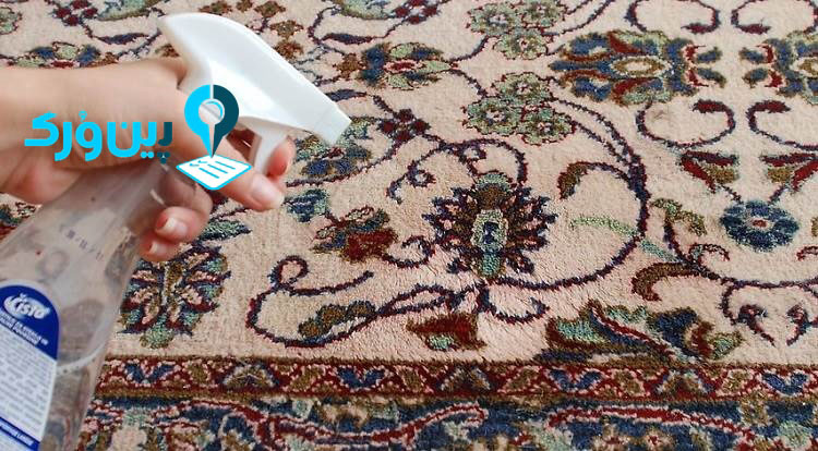 پاک کردن لکه سس از روی فرش با سرکه سفید
