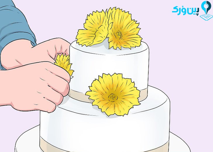تزیین کیک با گلهای طبیعی