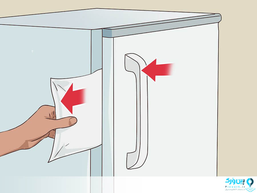 قرار دادن کاغذ بین در یخچال